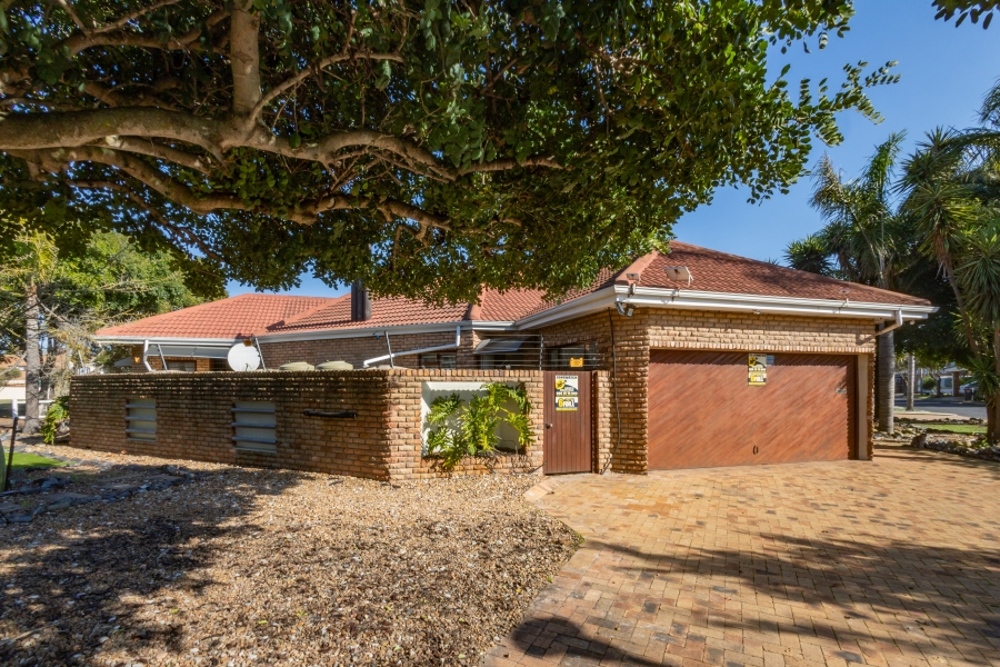 3 Bedroom Property for Sale in Kleinbosch Western Cape